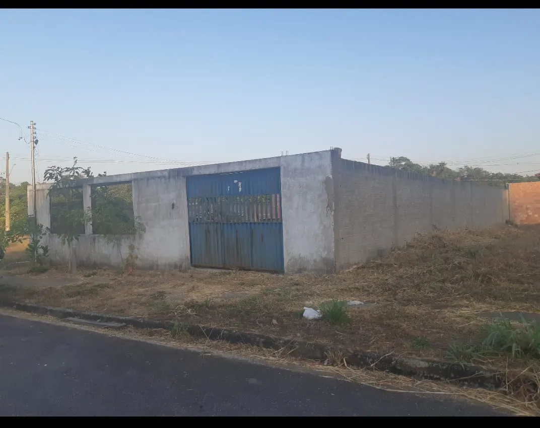 ÁGIO COM UMA CASA À VENDA – RESIDENCIAL SEVILHA